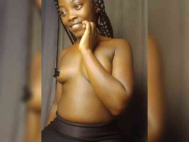 Hotpetite555 webcam