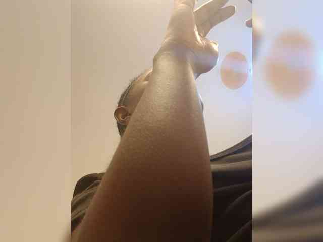 Hotpetite555 webcam