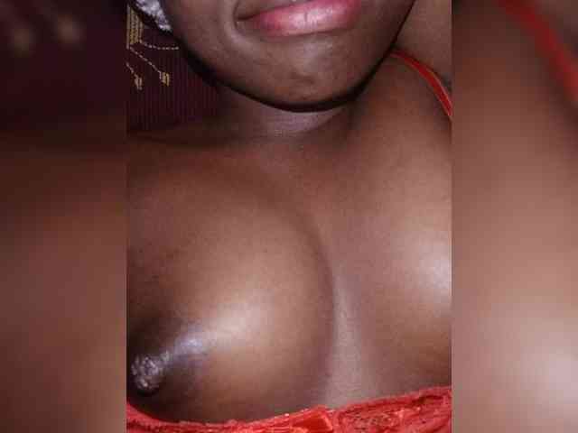 Hotpetite555 webcam