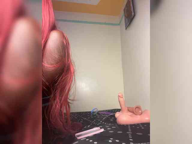 Hotpetite555 webcam