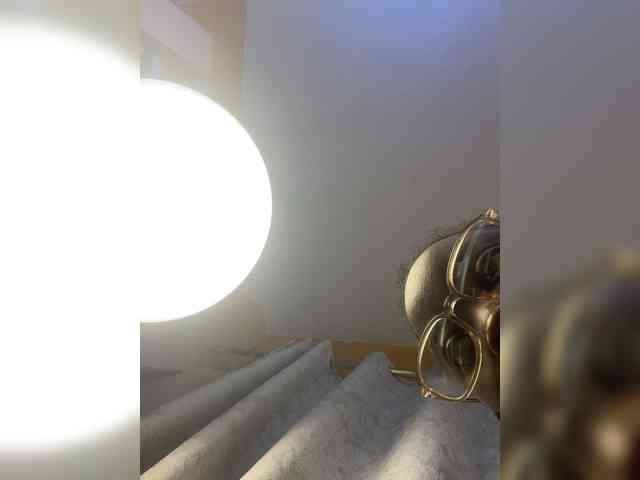 Hotpetite555 webcam