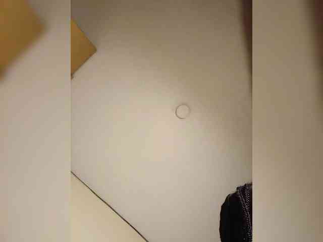Hotpetitechic webcam