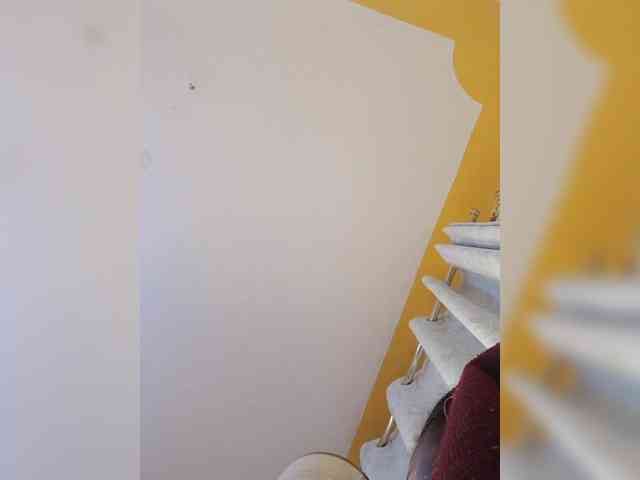 Hotpetite555 webcam