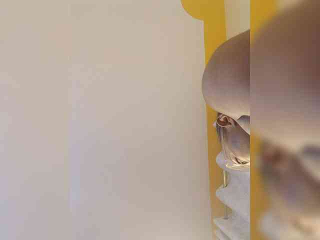 Hotpetite555 webcam
