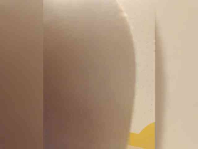 Hotpetite555 webcam