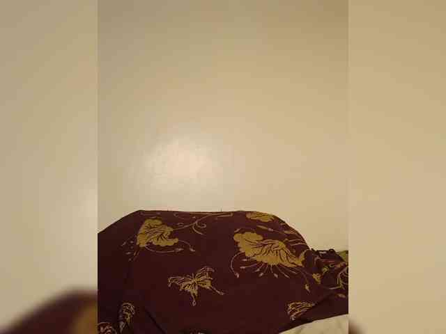 Hotpetite555 webcam
