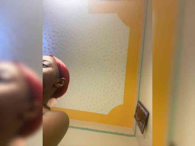Hotpetite555 webcam