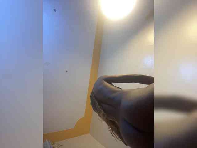 Hotpetite555 webcam