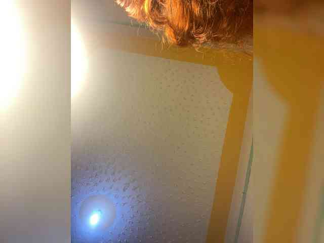 Hotpetite555 webcam