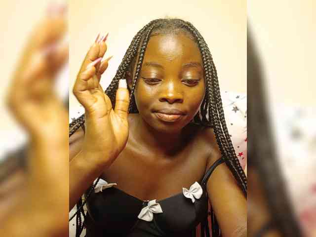 Model: Hotpetitechic