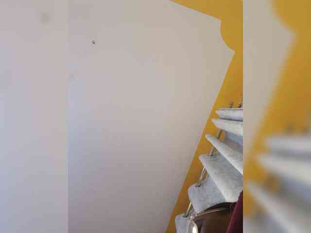 Hotpetite555 webcam