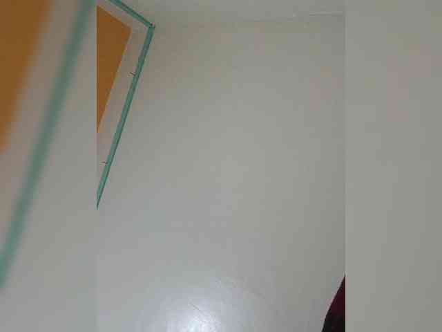 Hotpetite555 webcam