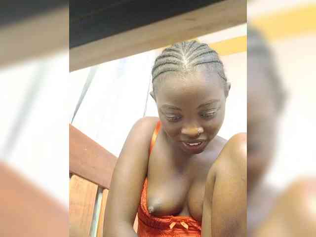 Hotpetite555 webcam