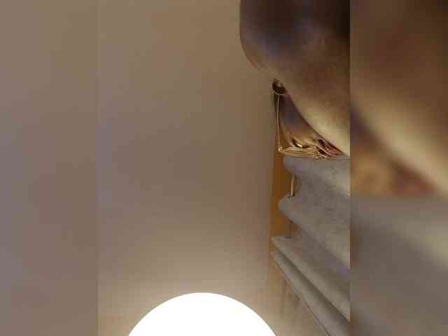 Hotpetite555 webcam