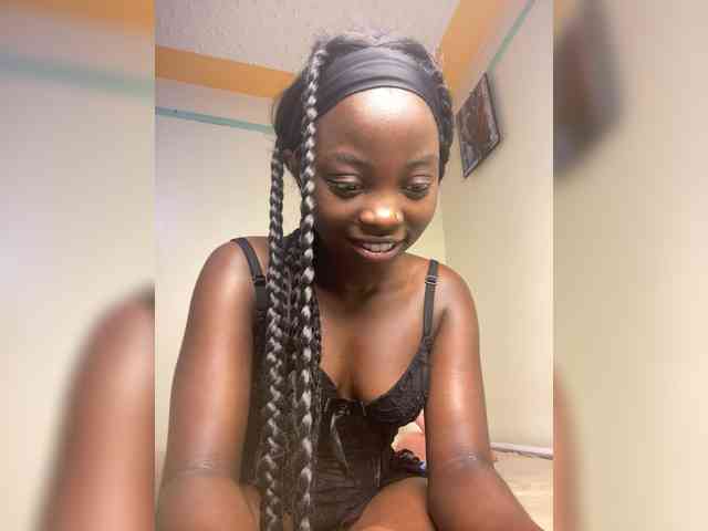 Model: Hotpetite555