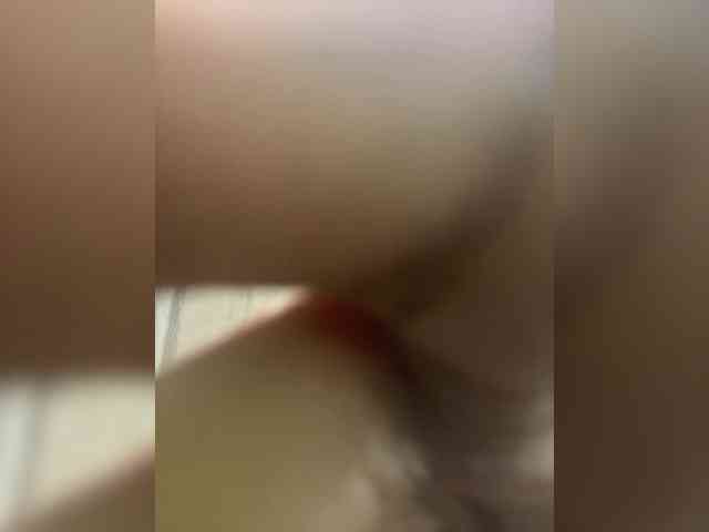 Hotpetite555 webcam