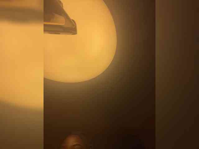Hotpetite555 webcam