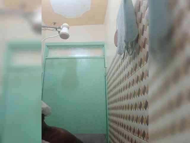 Hotpetite555 webcam