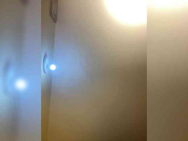 Hotpetite555 webcam