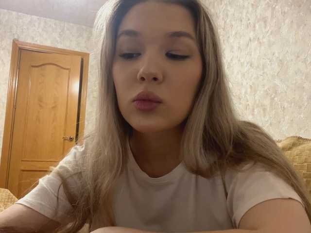 Live трансляция TessaOfferman - Runet.cam
