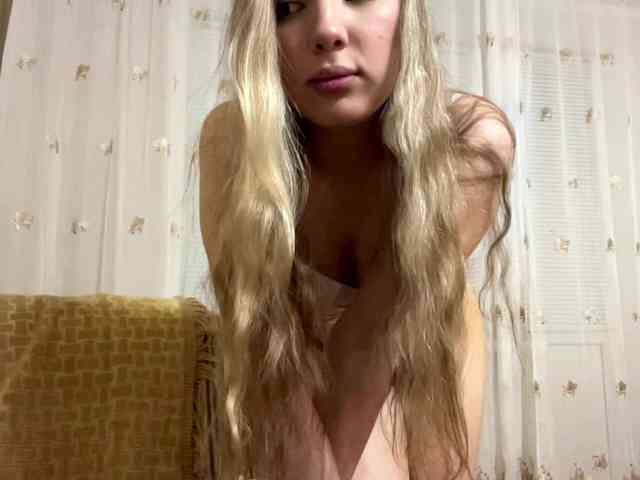 TessaOfferman webcam