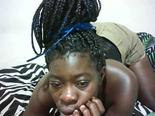 Petitelove live webcam show
