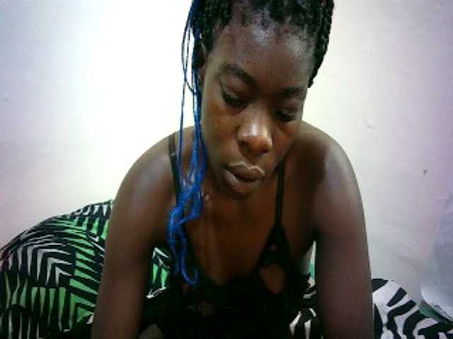 Petitelove live cam on BongaCams