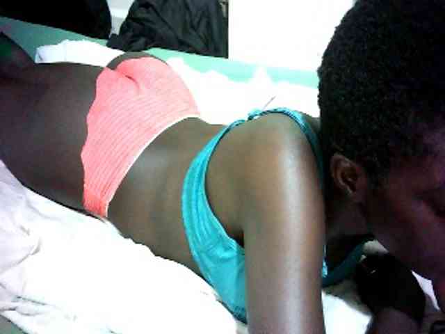 Model: Petitelove