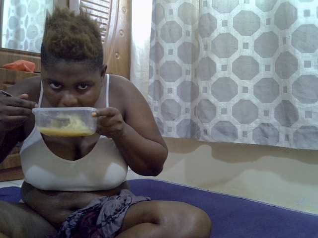 queentasha live cam on BongaCams