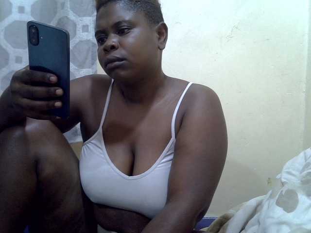 queentasha live cam on BongaCams