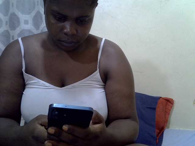 queentasha live cam on BongaCams