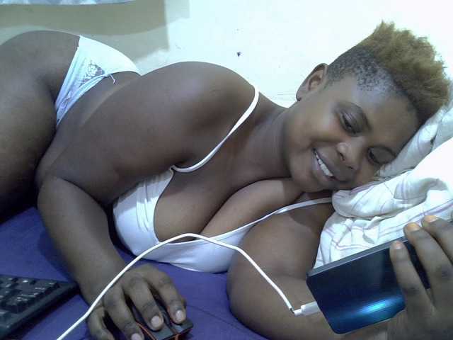 queentasha live cam on BongaCams