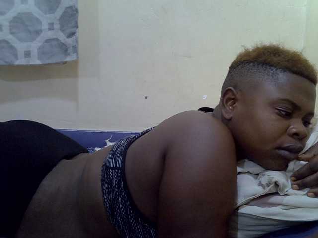 queentasha live cam on BongaCams
