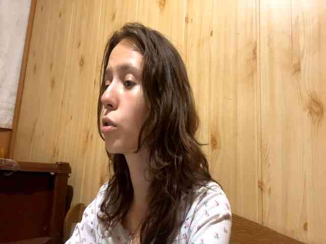 JazminKulju webcam