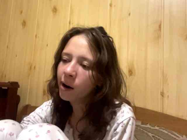 JazminKulju webcam