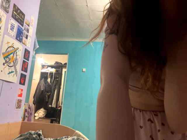 JazminKulju webcam