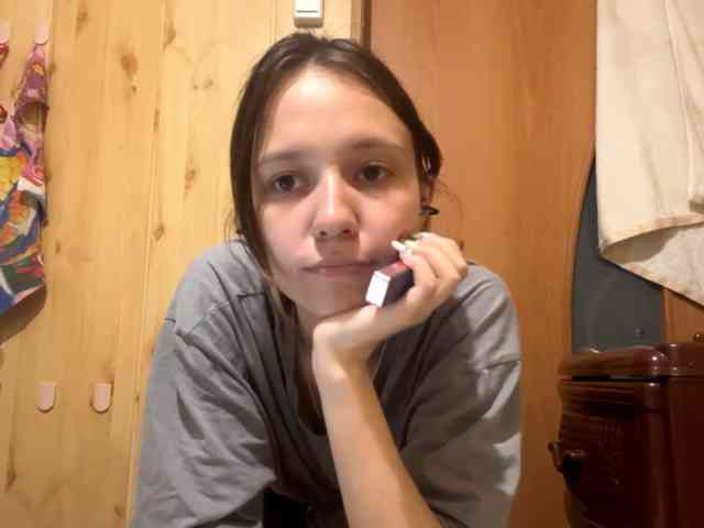 JazminKulju webcam