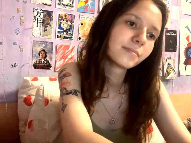 JazminKulju webcam