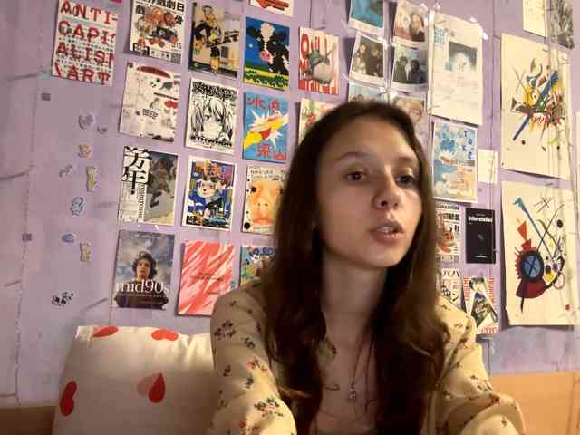 JazminKulju webcam