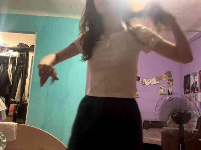 JazminKulju webcam