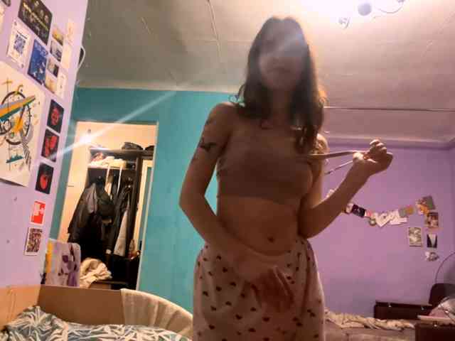 JazminKulju webcam