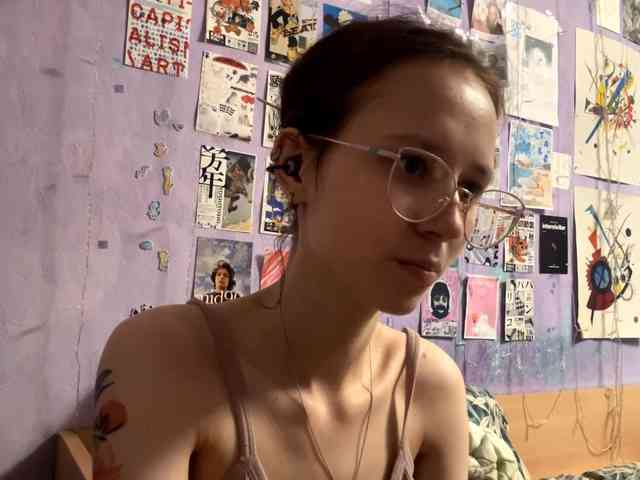 JazminKulju webcam