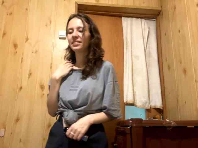JazminKulju webcam