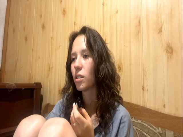 JazminKulju webcam