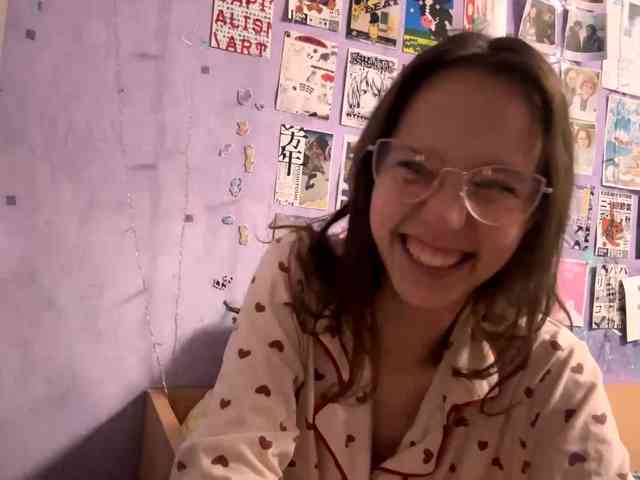 JazminKulju webcam
