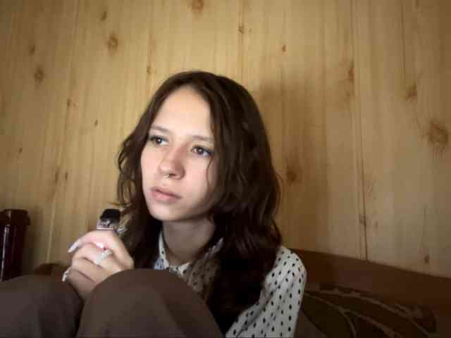 JazminKulju webcam