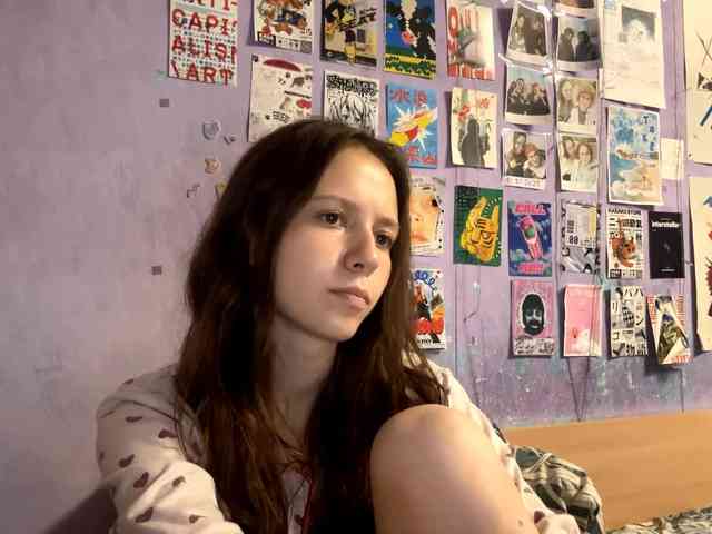 Jazminkulju's cam show statistics and live stream