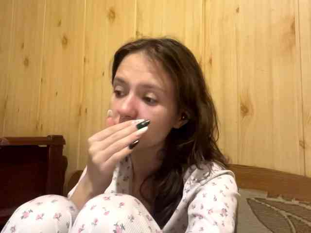 JazminKulju webcam