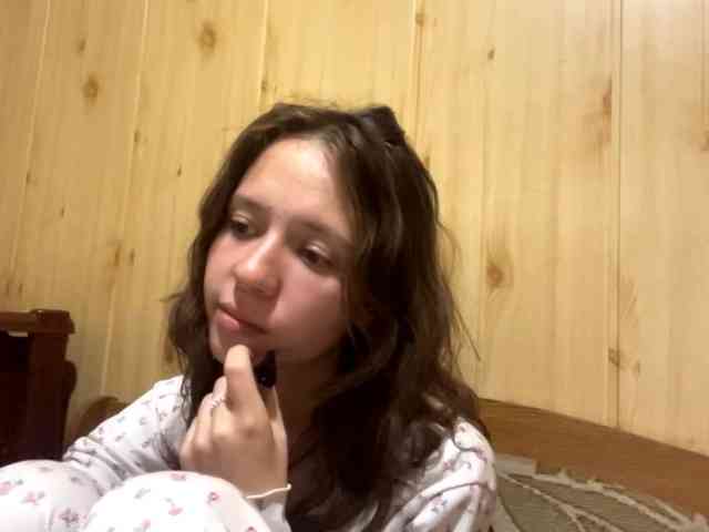 JazminKulju webcam
