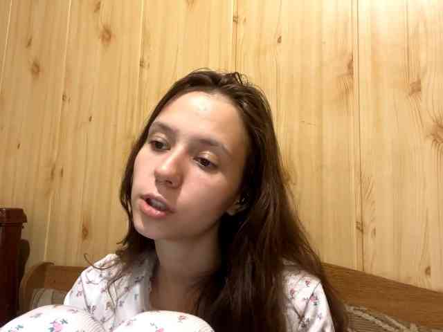 JazminKulju webcam